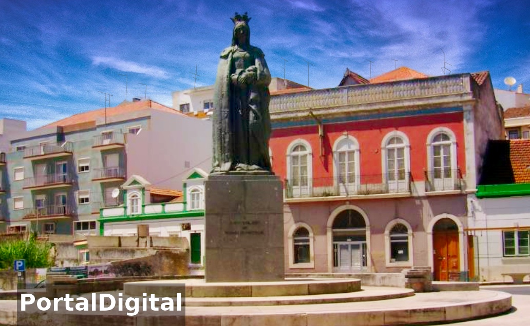 Estátua de Rainha Dona Leonor